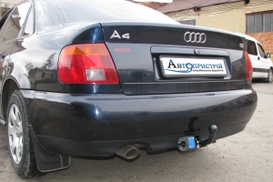 ������ Audi A-4 (�-5)