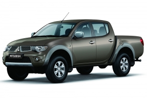 ������  MITSUBISHI L-200 Long Bed 