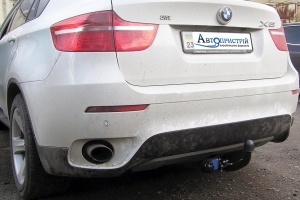������ BMW �6 